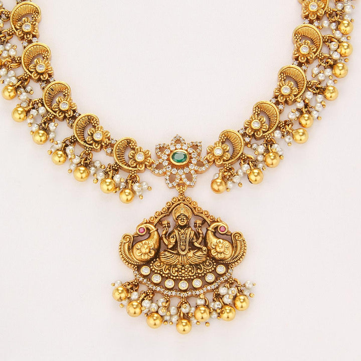 Jashvitha Nagas Short Necklace