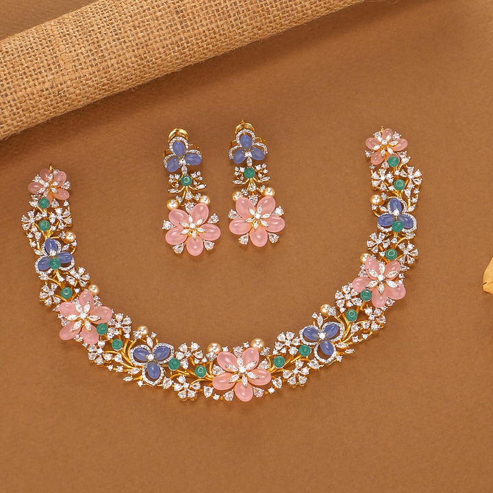 Mesmerizing Avikam Short Necklace Set