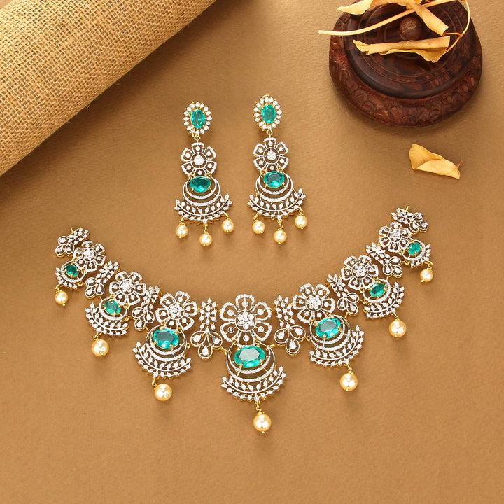 Ferikha Avikam Short Necklace Set