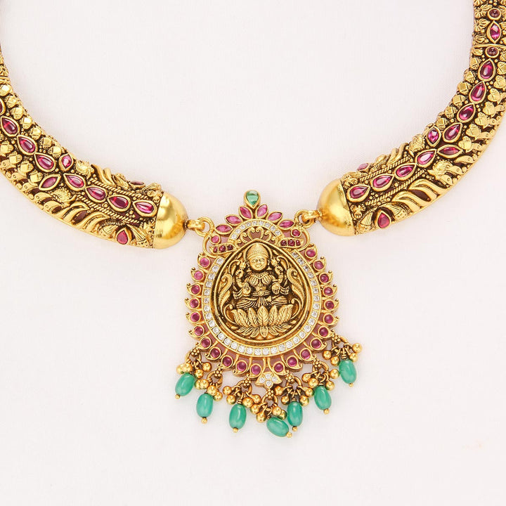 Janvika Nagas Short Necklace