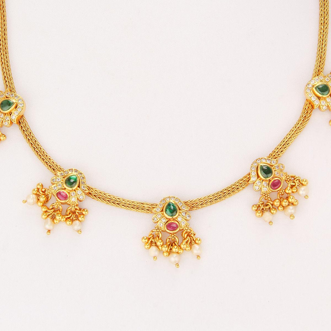 Zethika Short Necklace