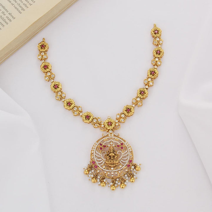 Divine Charm Short Necklace