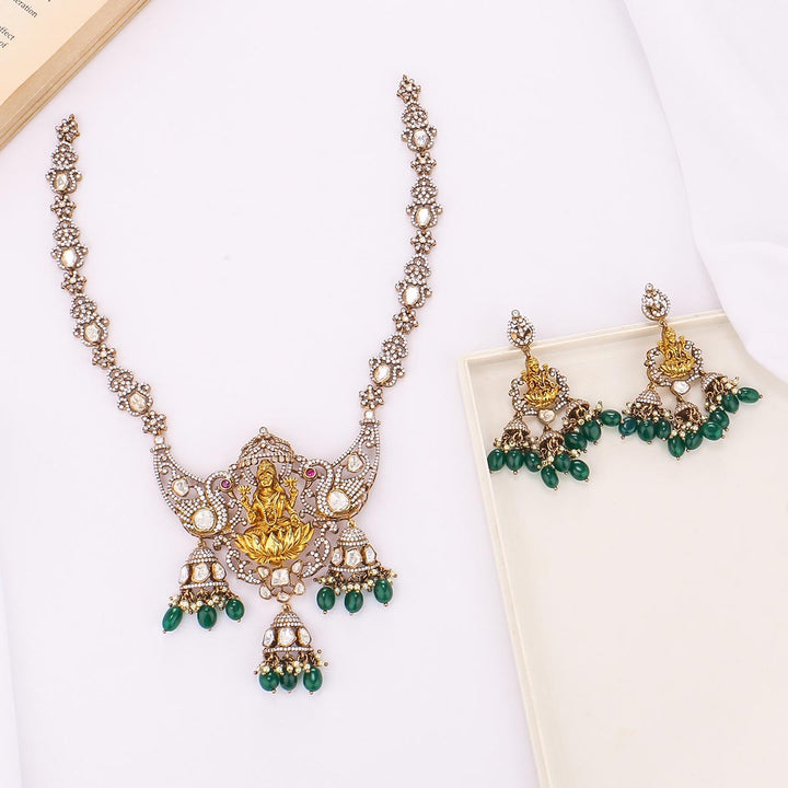 Yasika Victorian Long Necklace Set
