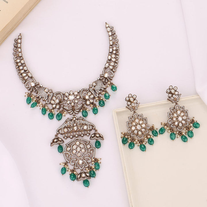 Nivitha Victorian Short Necklace Set
