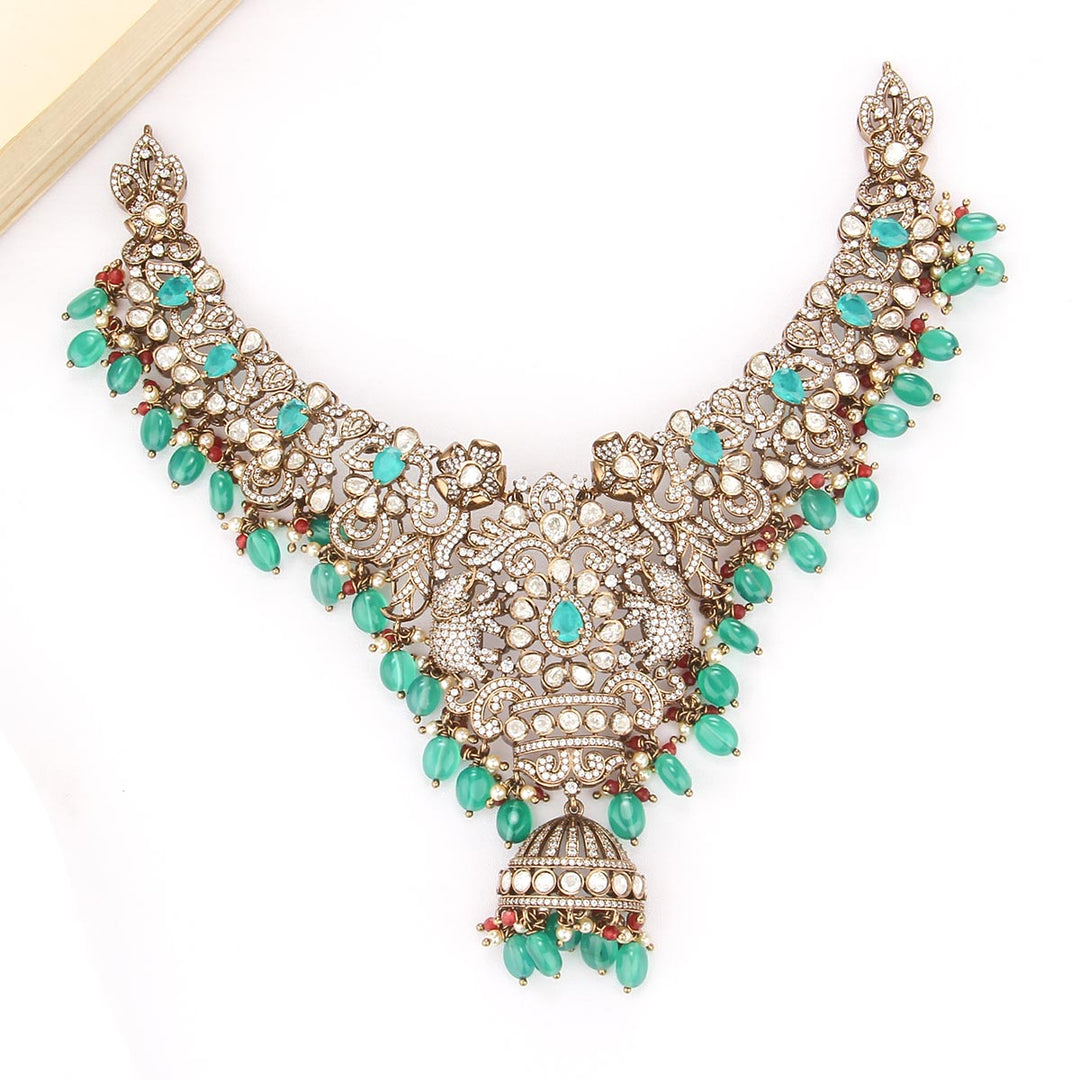 Madhika Victorian Short Necklace Set