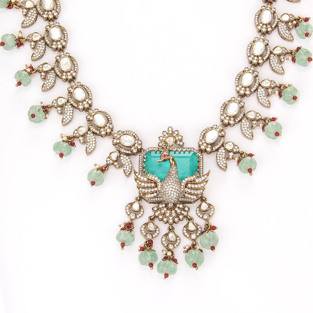 Shreka Victorian Short Necklace Set