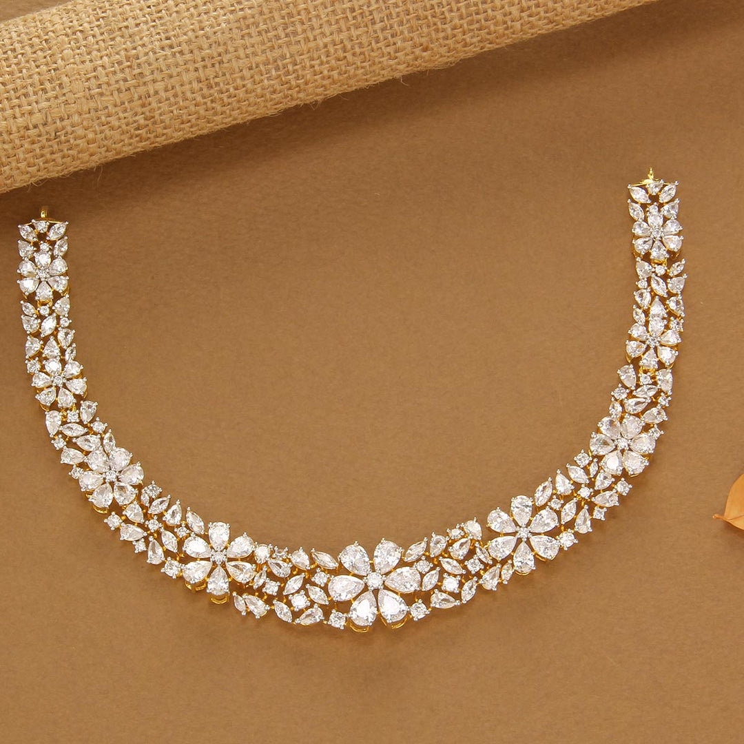 Classy Spark Avikam Short Necklace Set