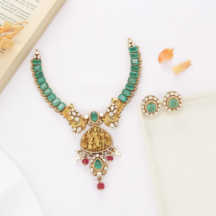 Grand Luxe Short Necklace Set