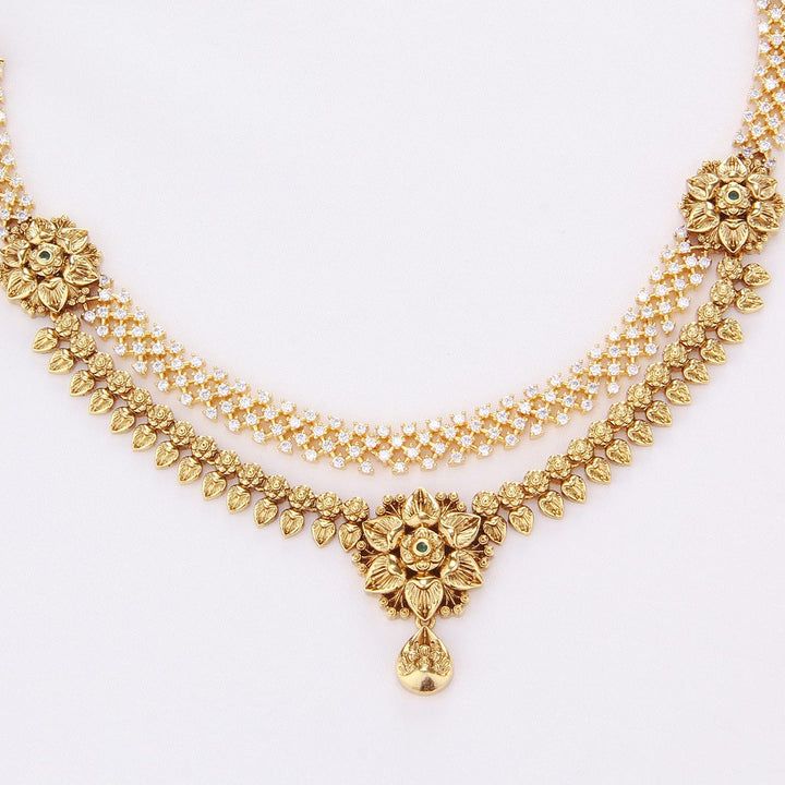 Layer Charm Short Necklace Set