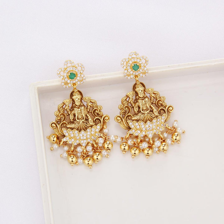 Beautiest Nagas Short Necklace Set