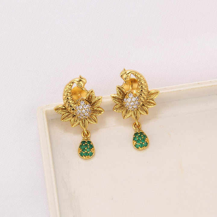 Fabulous Short Necklace Set