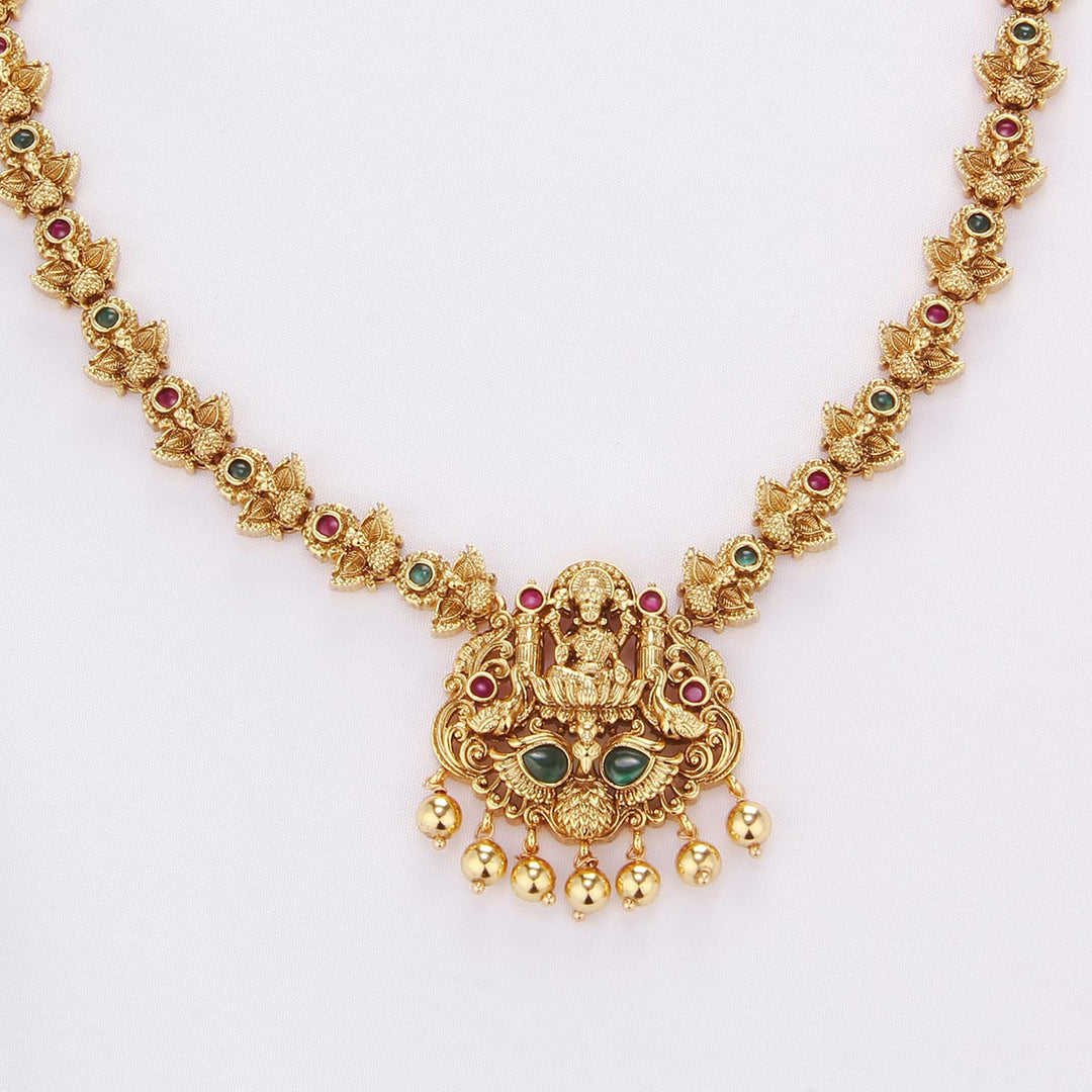 Jashmikha Nagas Short Necklace Set