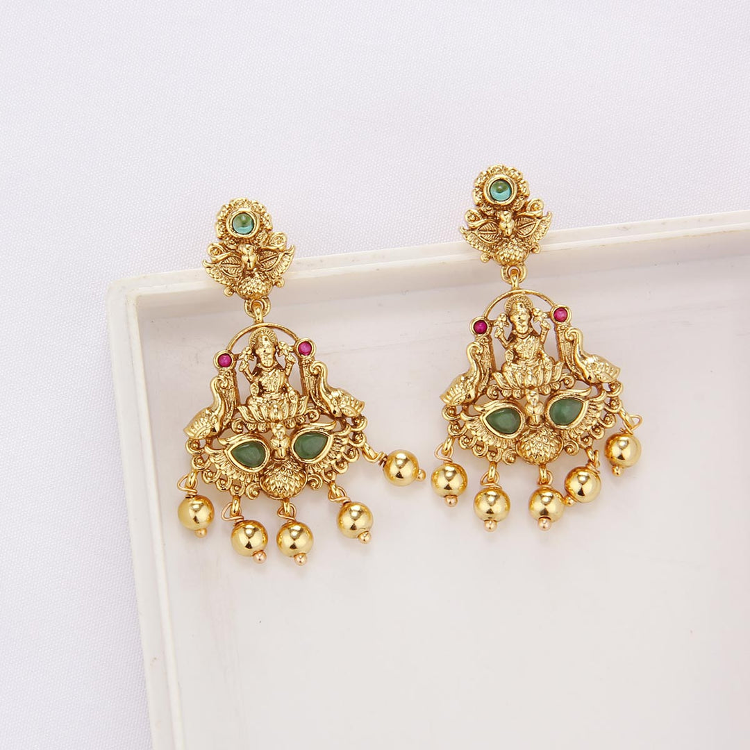 Jashmikha Nagas Short Necklace Set