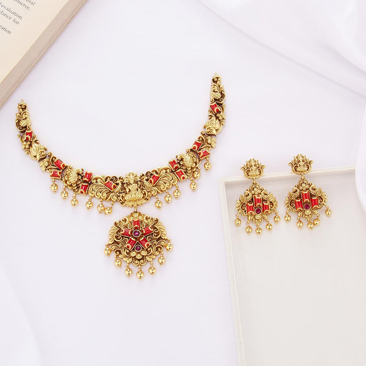 Unisha Nagas Short Necklace Set