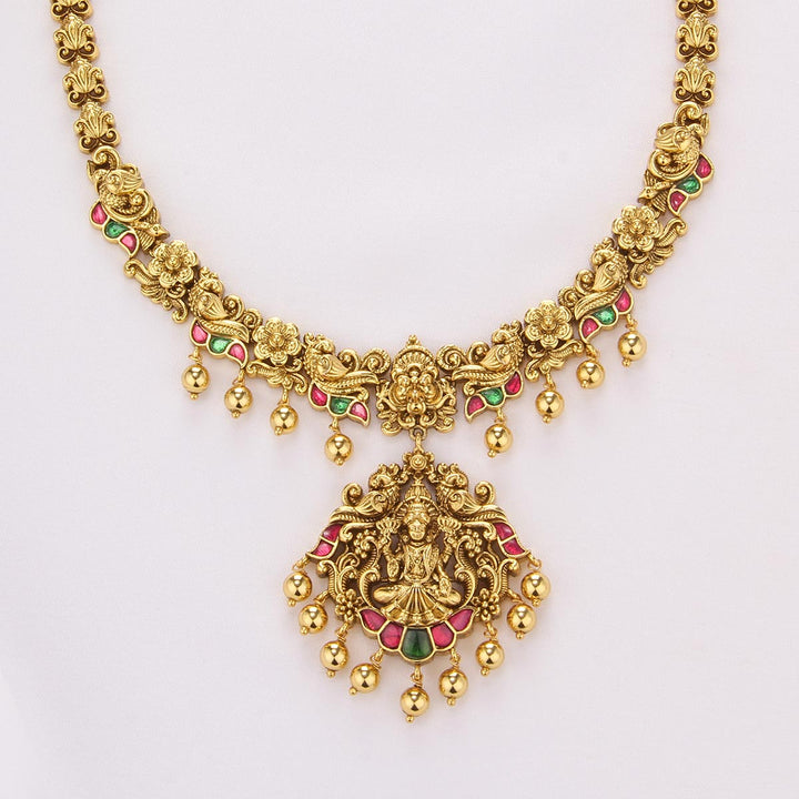 Urvika Nagas Short Necklace Set