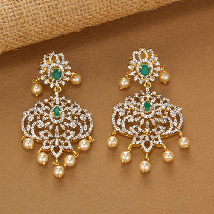 Queen's Avikam Short Necklace Set