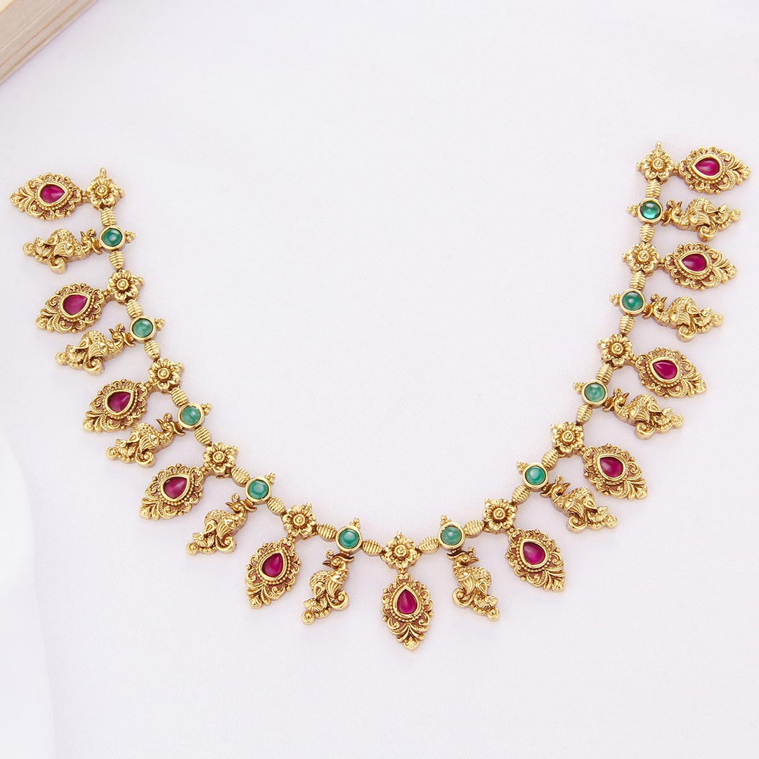 Nadhiyasri Nagas Short Necklace Set