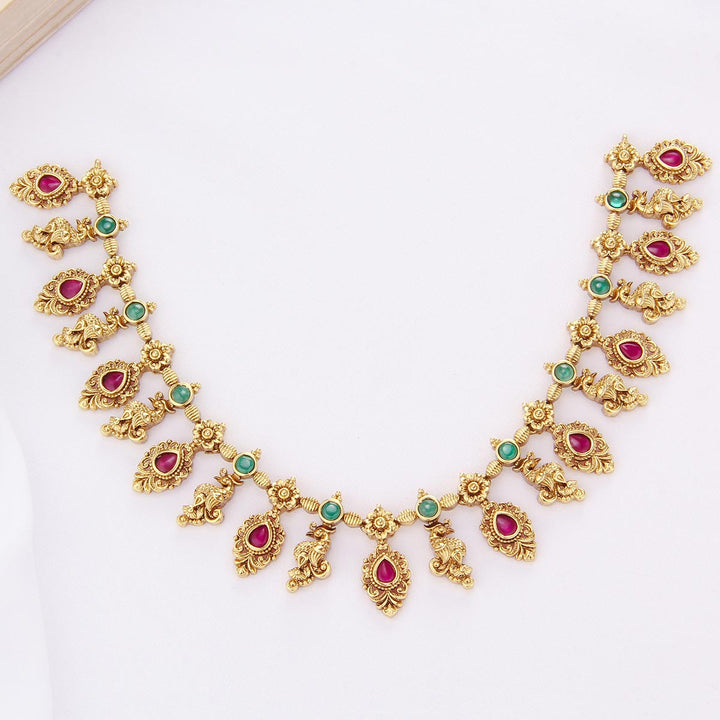 Nadhiyasri Nagas Short Necklace Set