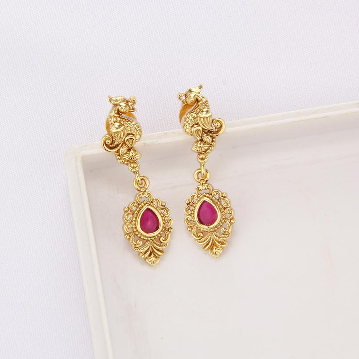 Nadhiyasri Nagas Short Necklace Set