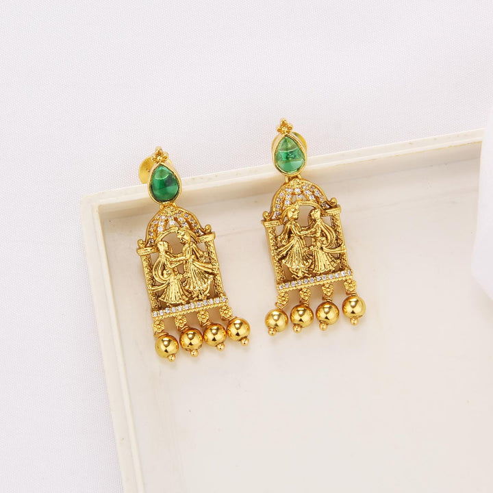 Pravathika Short Necklace Set