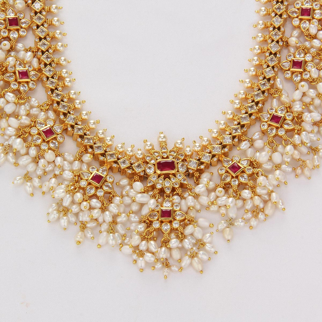 Janvi Guttapusalu Necklace Set