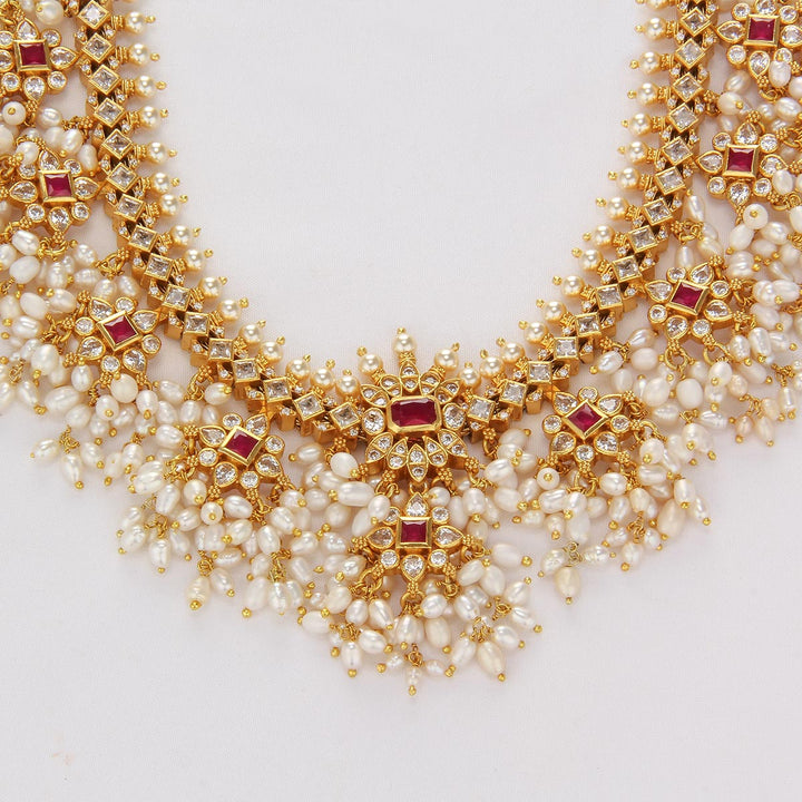 Janvi Guttapusalu Necklace Set