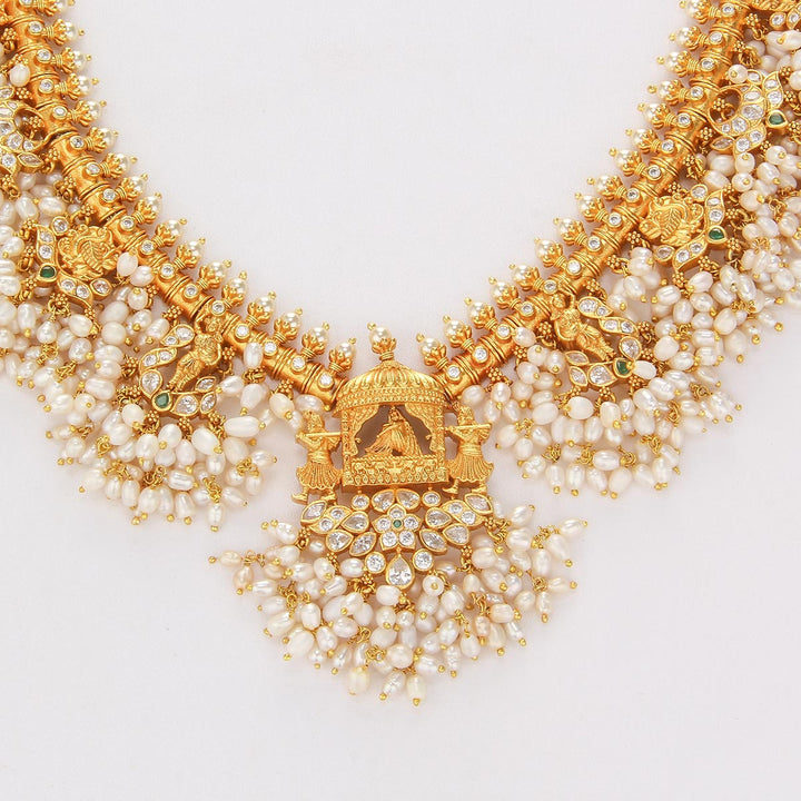 Queen's Guttapusalu Necklace Set