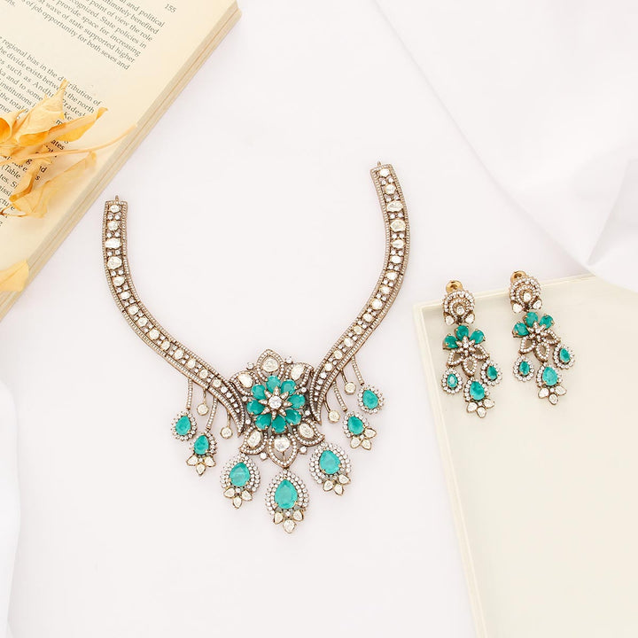 Coraline Victorian Short Necklace Set