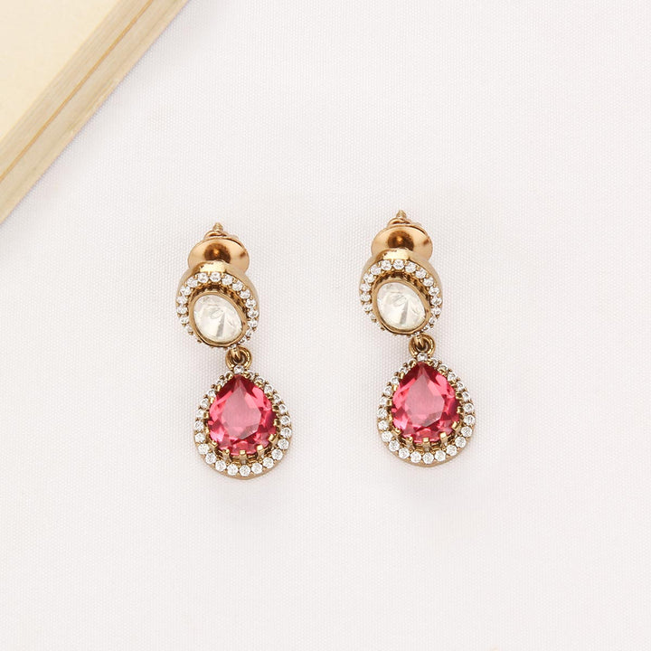 Adorable Victorian Short Necklace Set