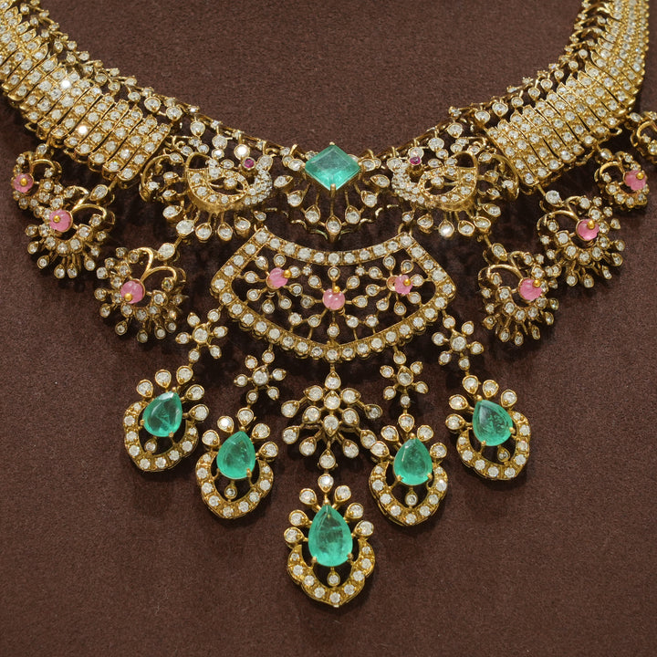 Facinate Victorian Short Necklace Set