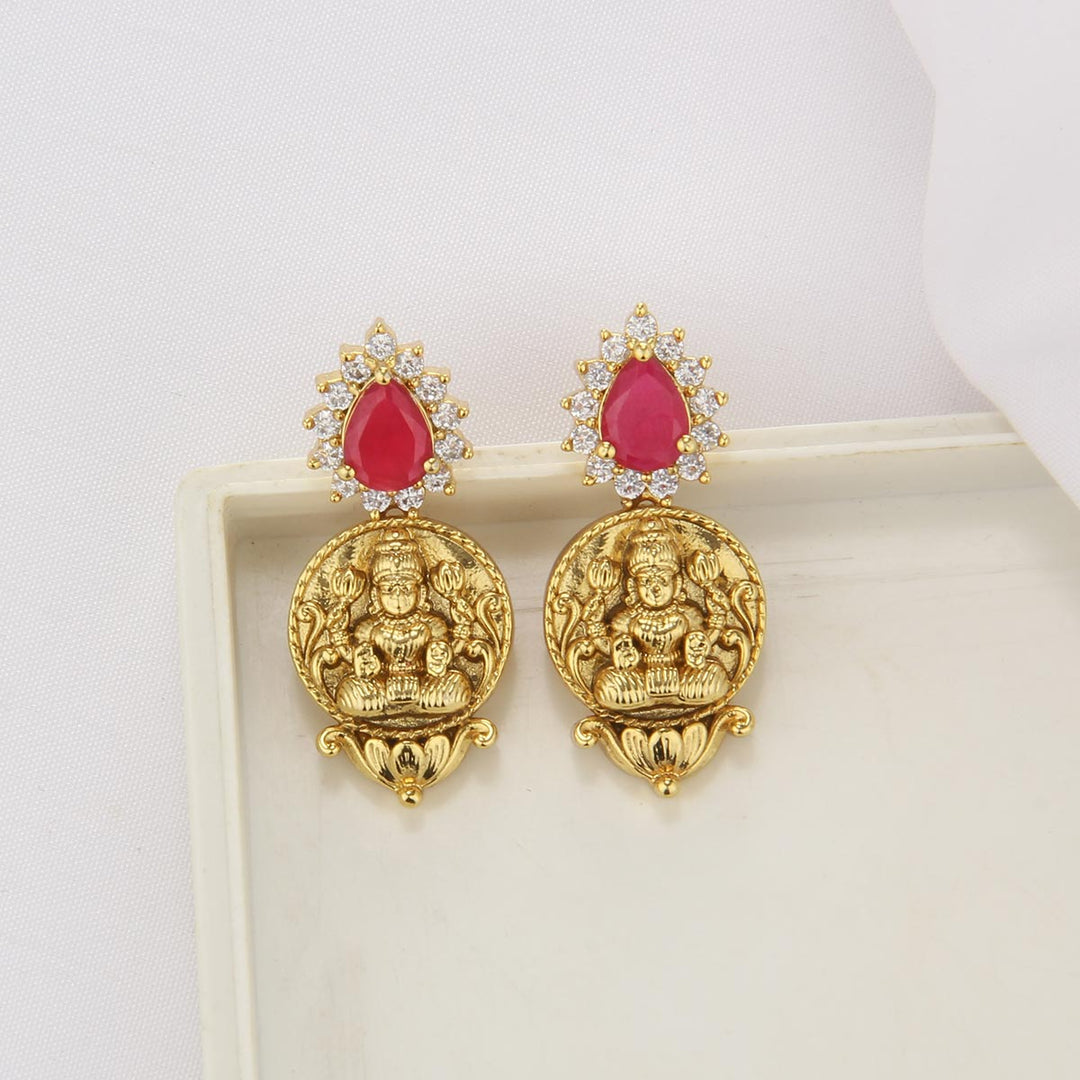 Nathisha Nagas Choker Set