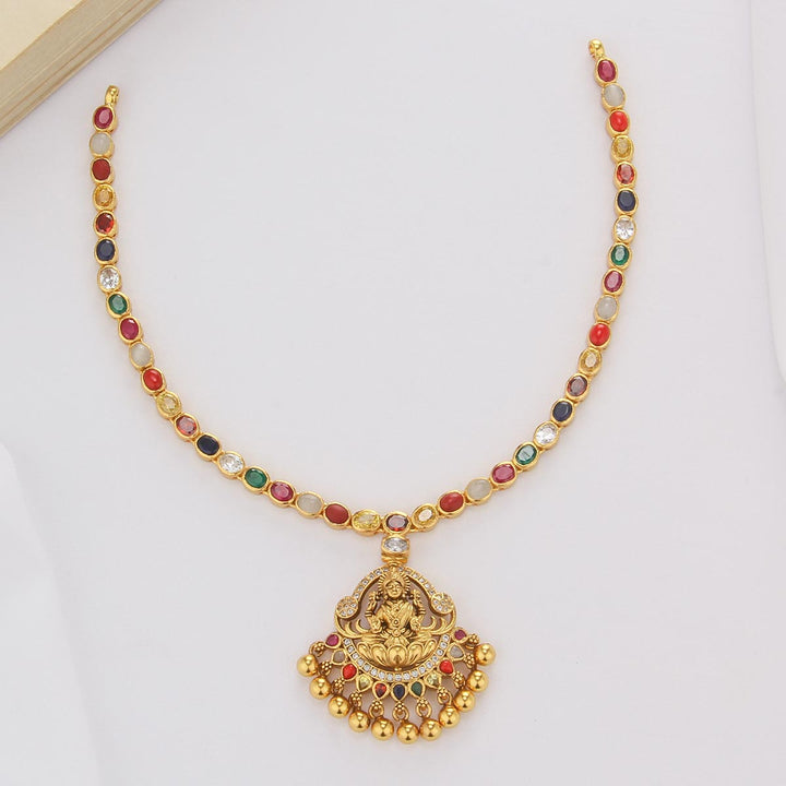 Keshitha Short Necklace