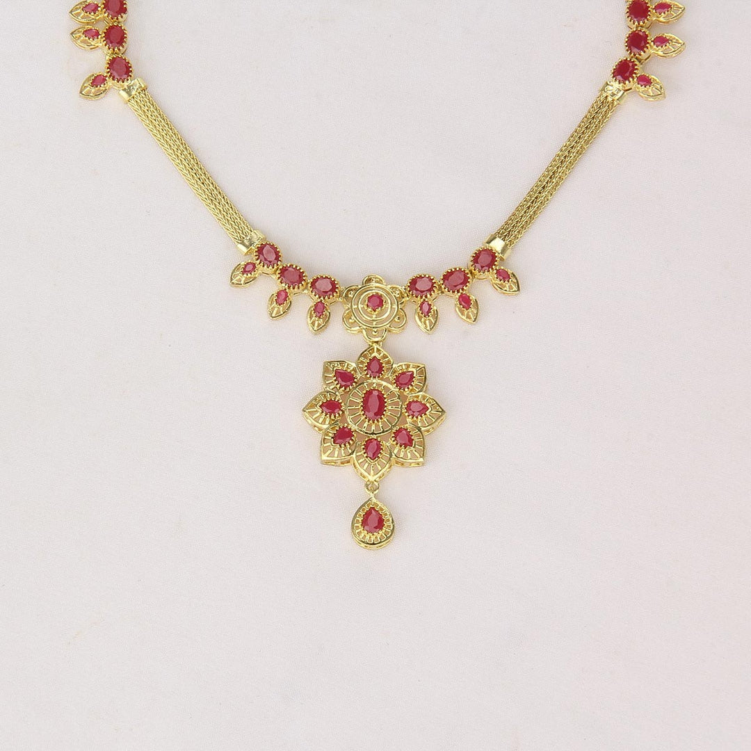 Asvik Short Necklace Set