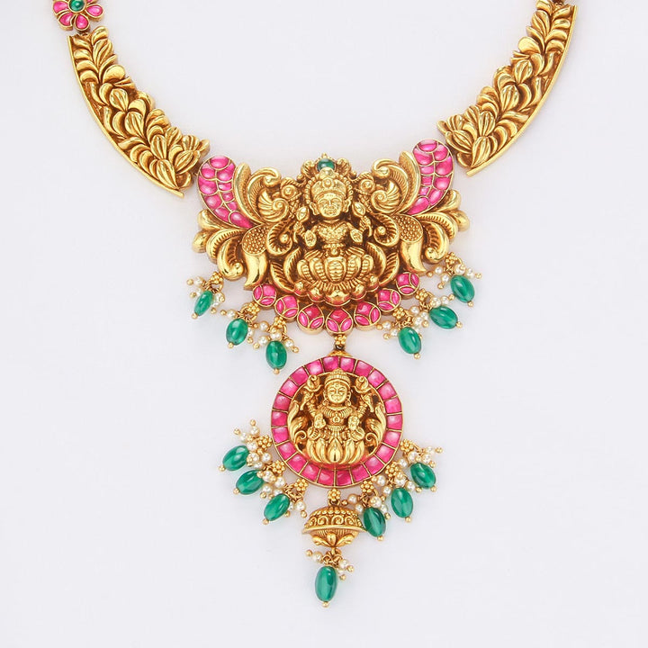 Marvellous Nagas Short Necklace Set