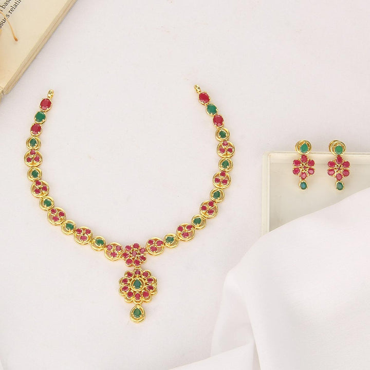 Beautiful Short Necklace Set