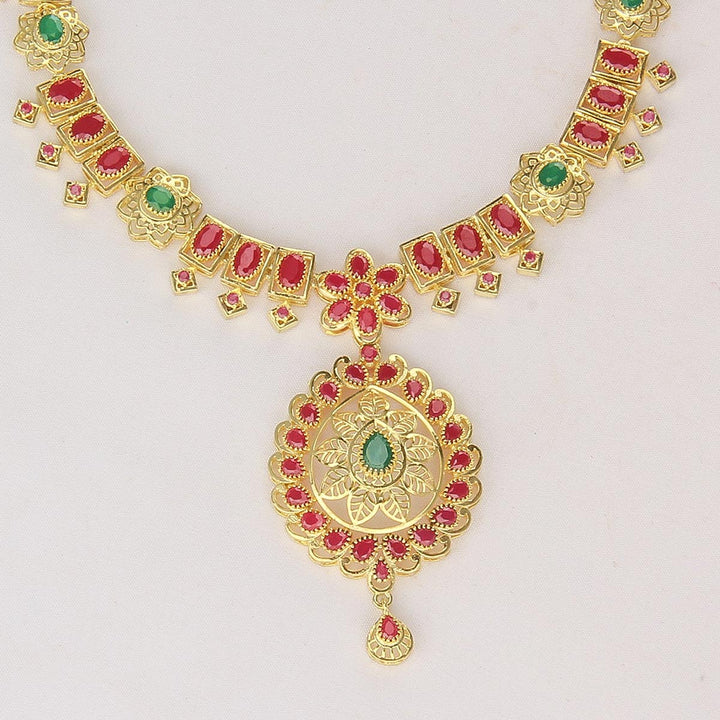 Luxe Line Short Necklace Set