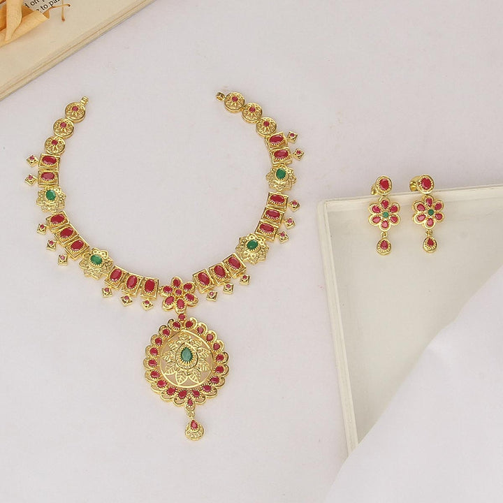 Luxe Line Short Necklace Set