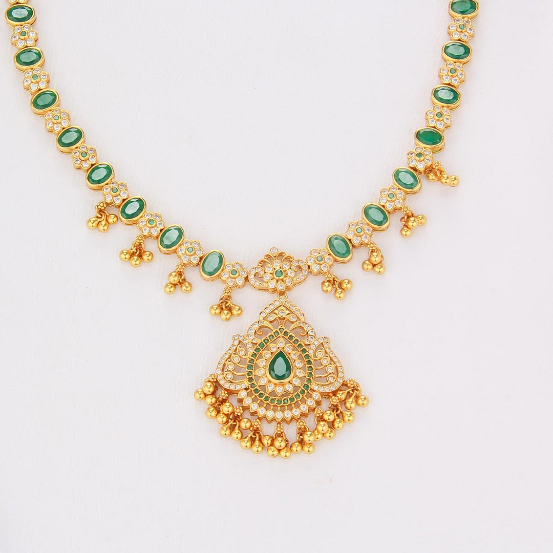 Tanuja Short Necklace
