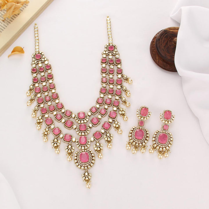 Ishan Long Necklace Set