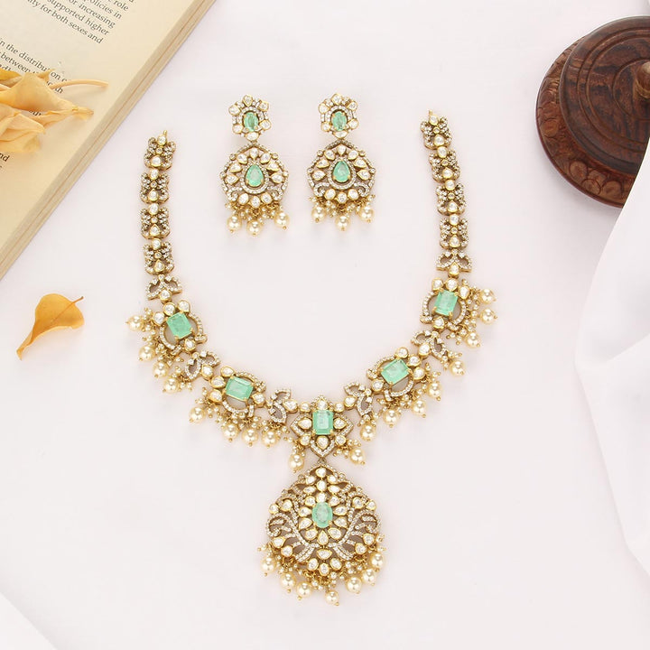 Aveline Short Necklace Set
