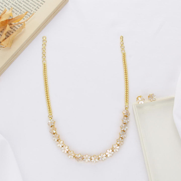 Mithusha Kundan Short Necklace Set