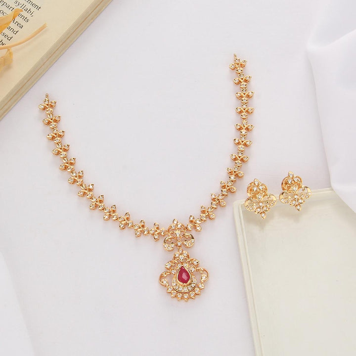 Lashikha Short Necklace Set