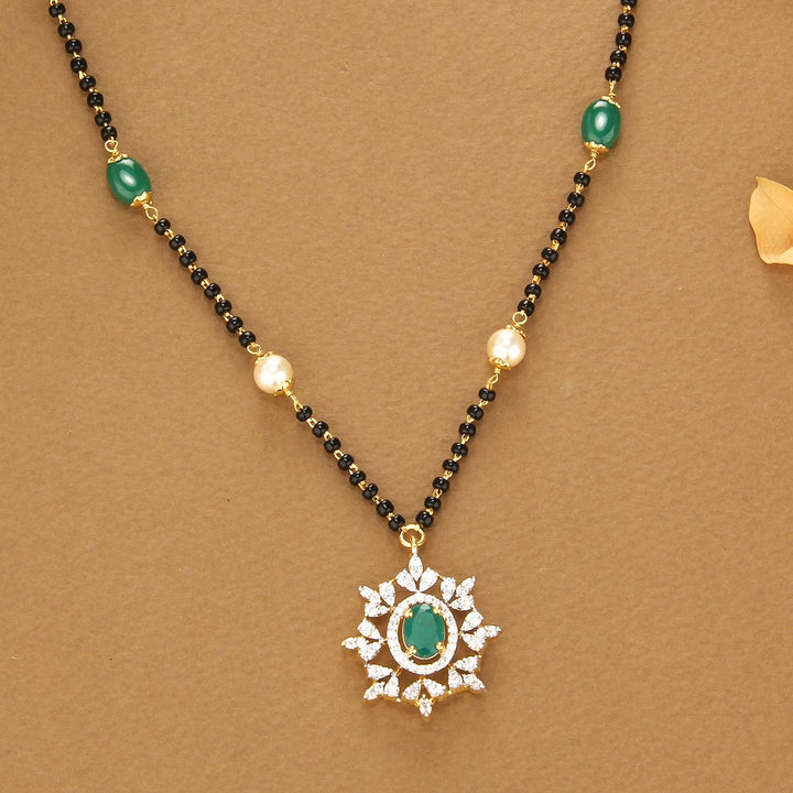 Beryl Diamond Design Necklace