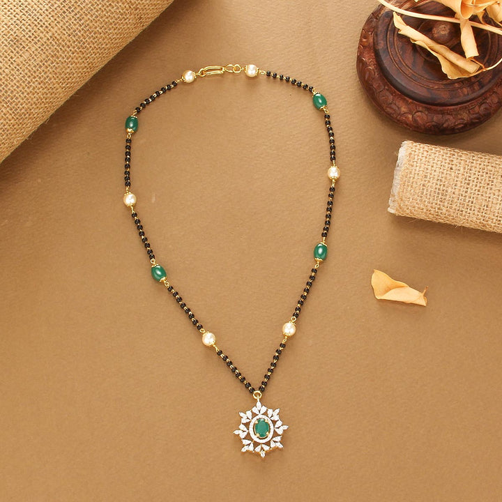 Beryl Diamond Design Necklace