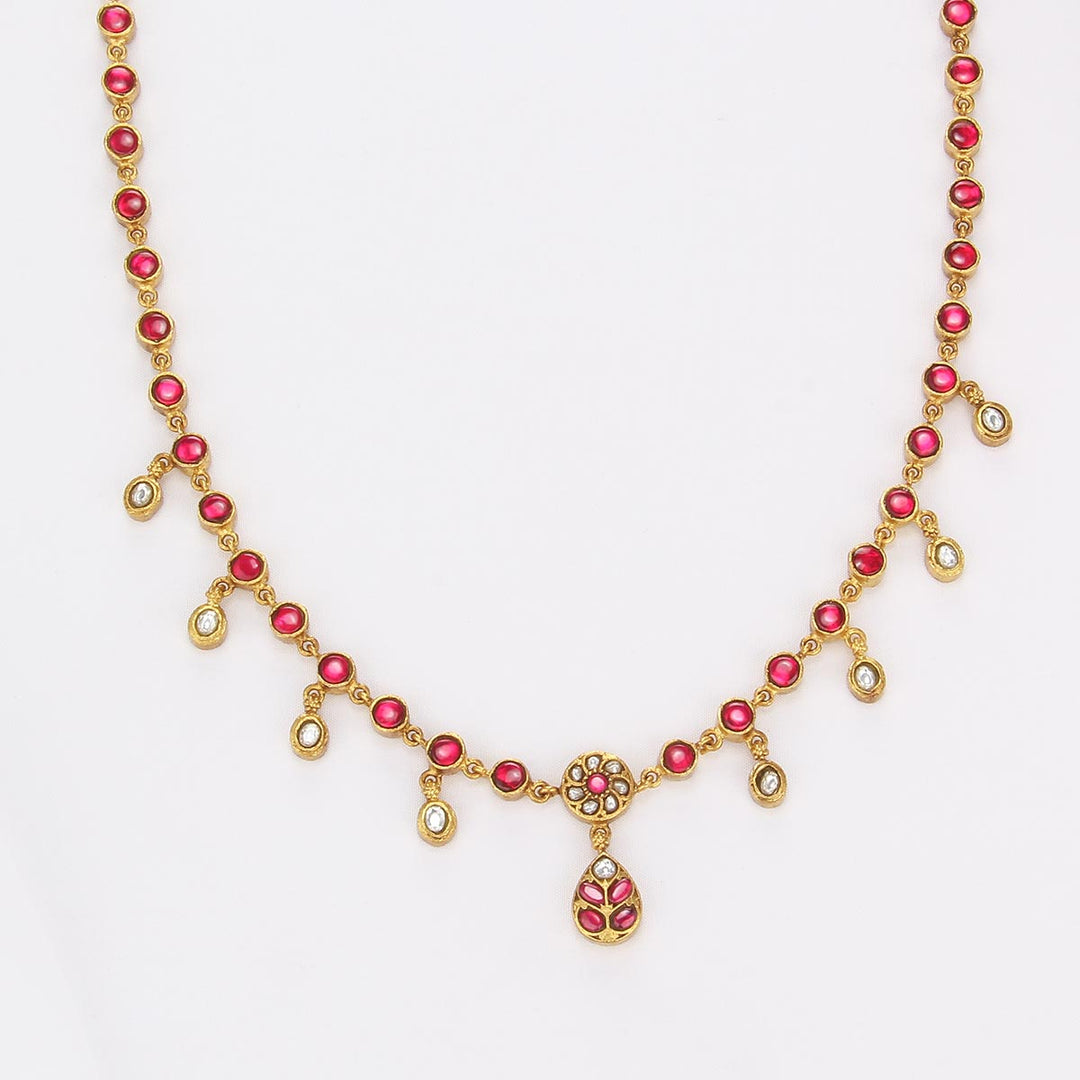 Glowing Kundan Short Necklace