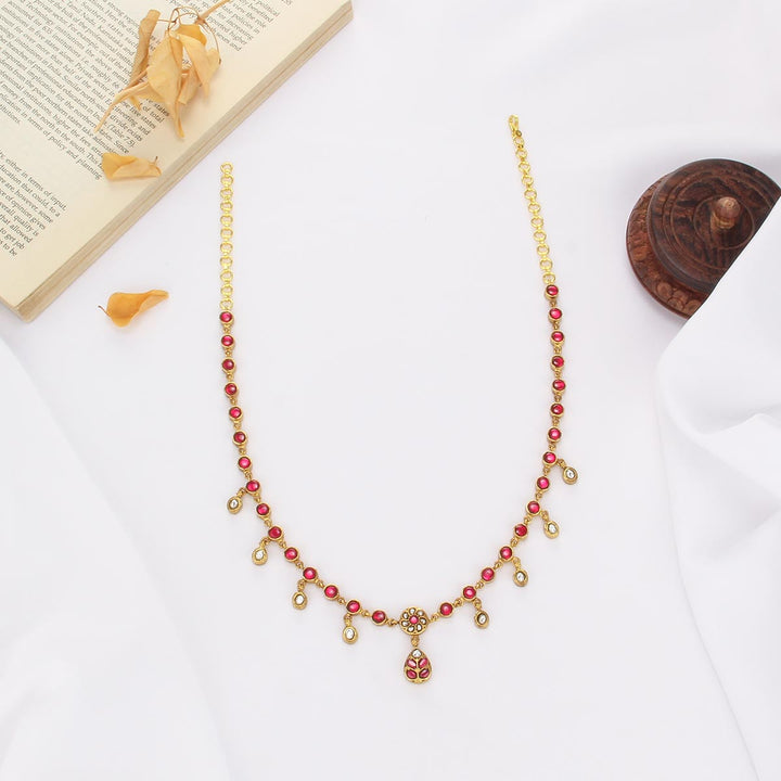 Glowing Kundan Short Necklace