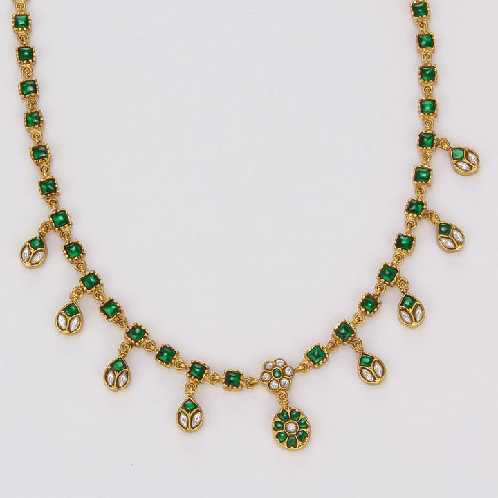 Bhavikha Kundan Short Necklace