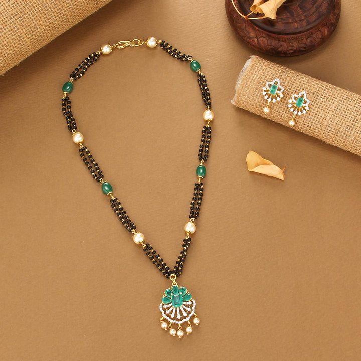 Ishvi Avikam Short Necklace Set