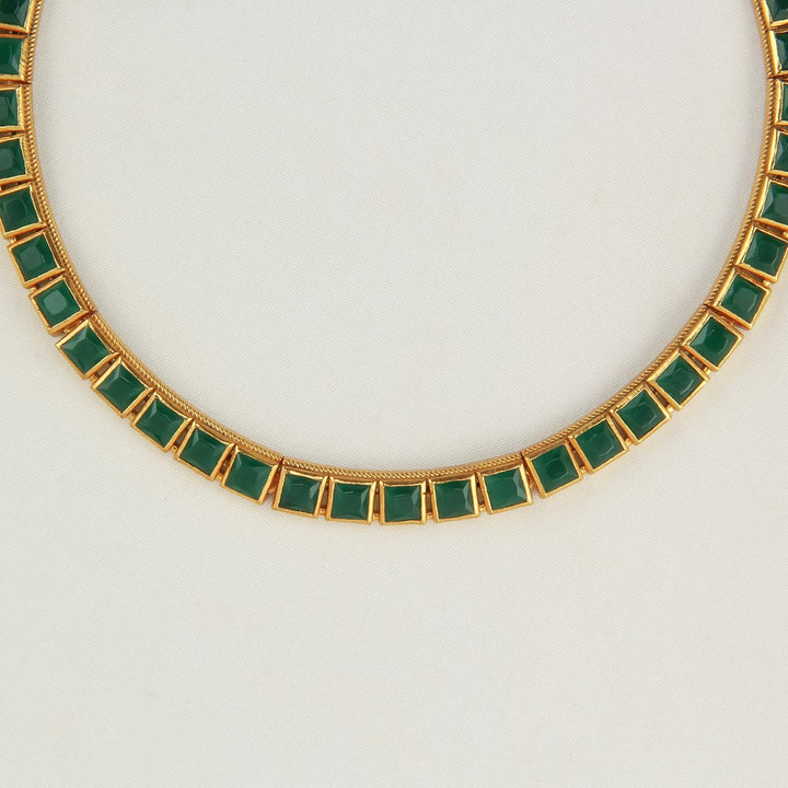 Green Glow Short Necklace