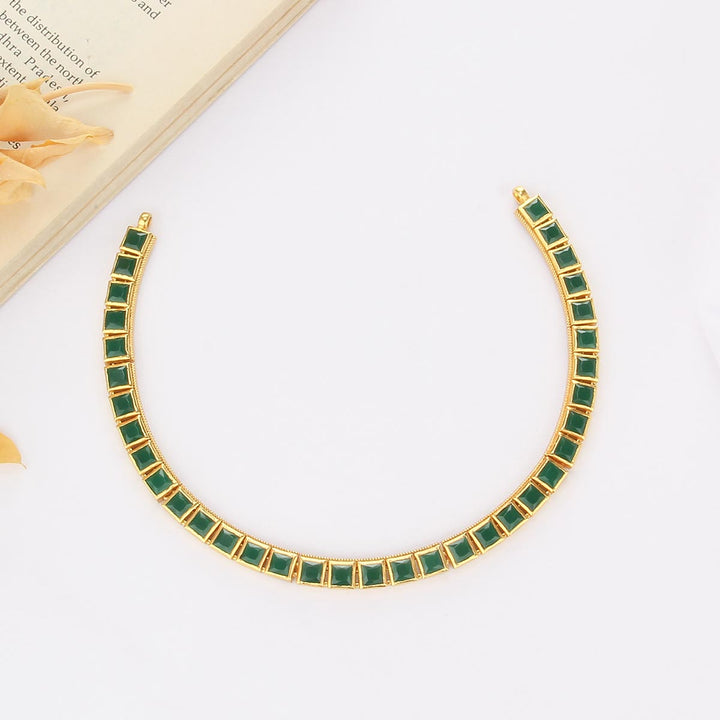 Green Glow Short Necklace